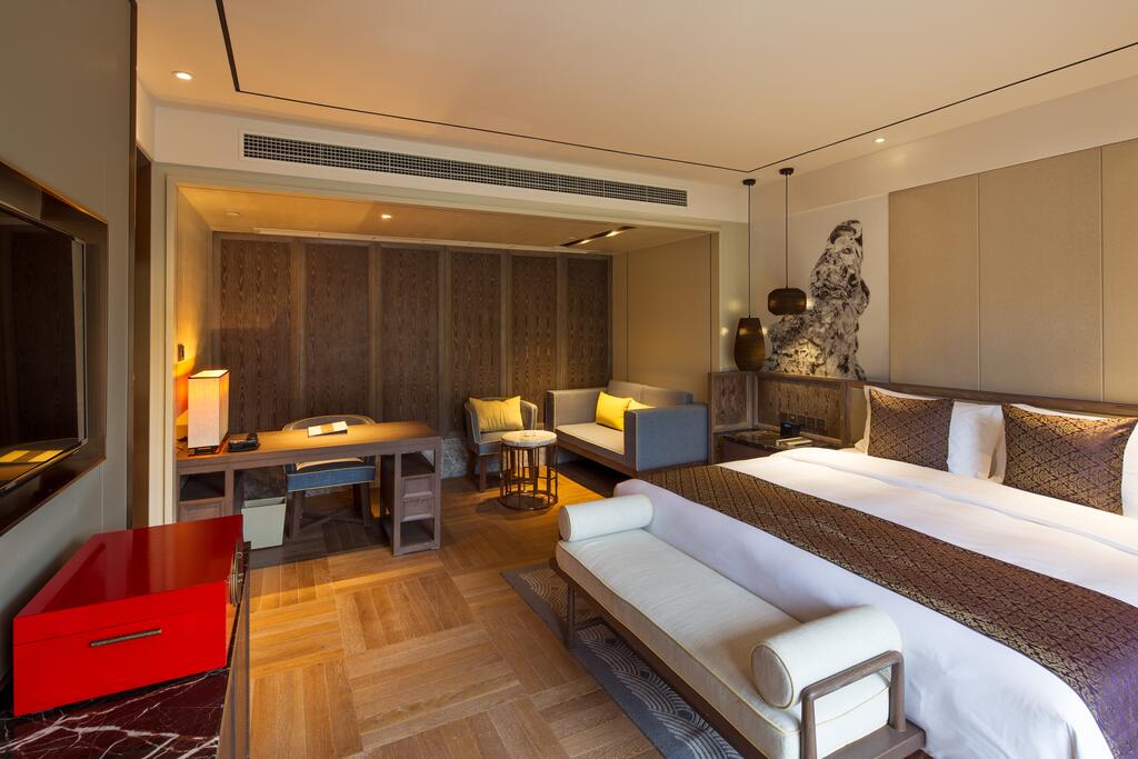 Radisson Chongqing South Hot Spring 8/40