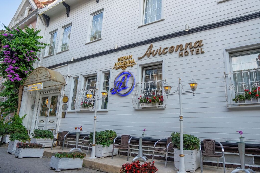 Avicenna Hotel 7/73