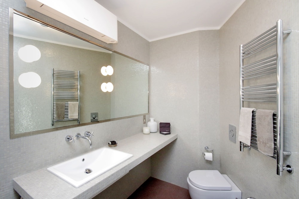 Crispi Luxury Apartments - My Extra Home 27/30