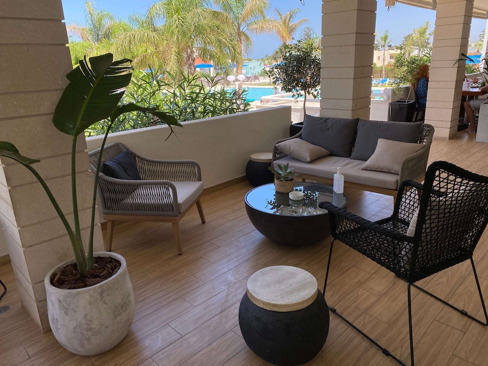 Cooee Kyknos Beach Hotel 51/75
