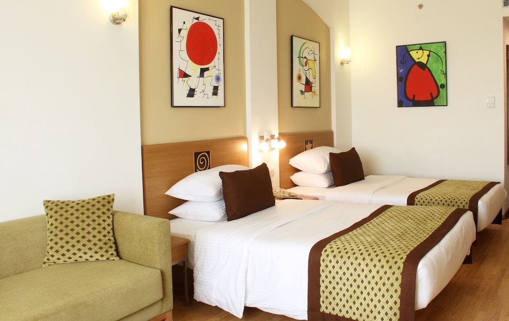 Lemon Tree Hotel Electronics City Bengaluru 14/61