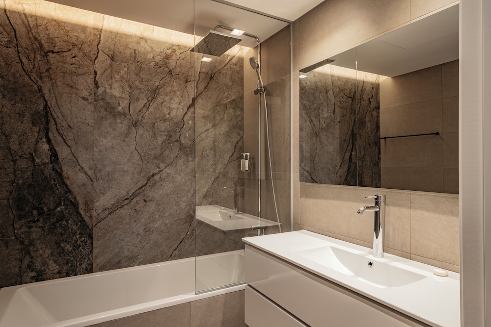 Europa Apartment 48/50