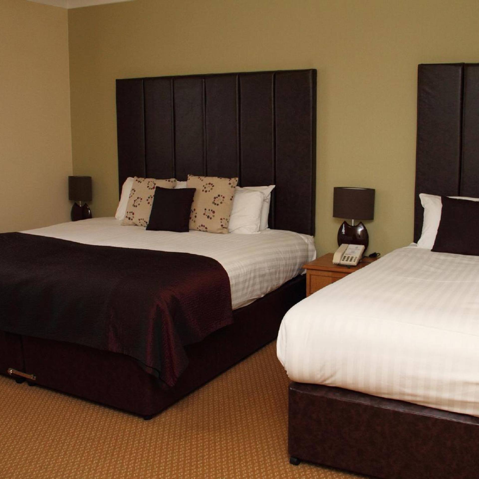 غرفة عائلية بسرير مزدوج، The Abbey Hotel Golf & Spa 3/5