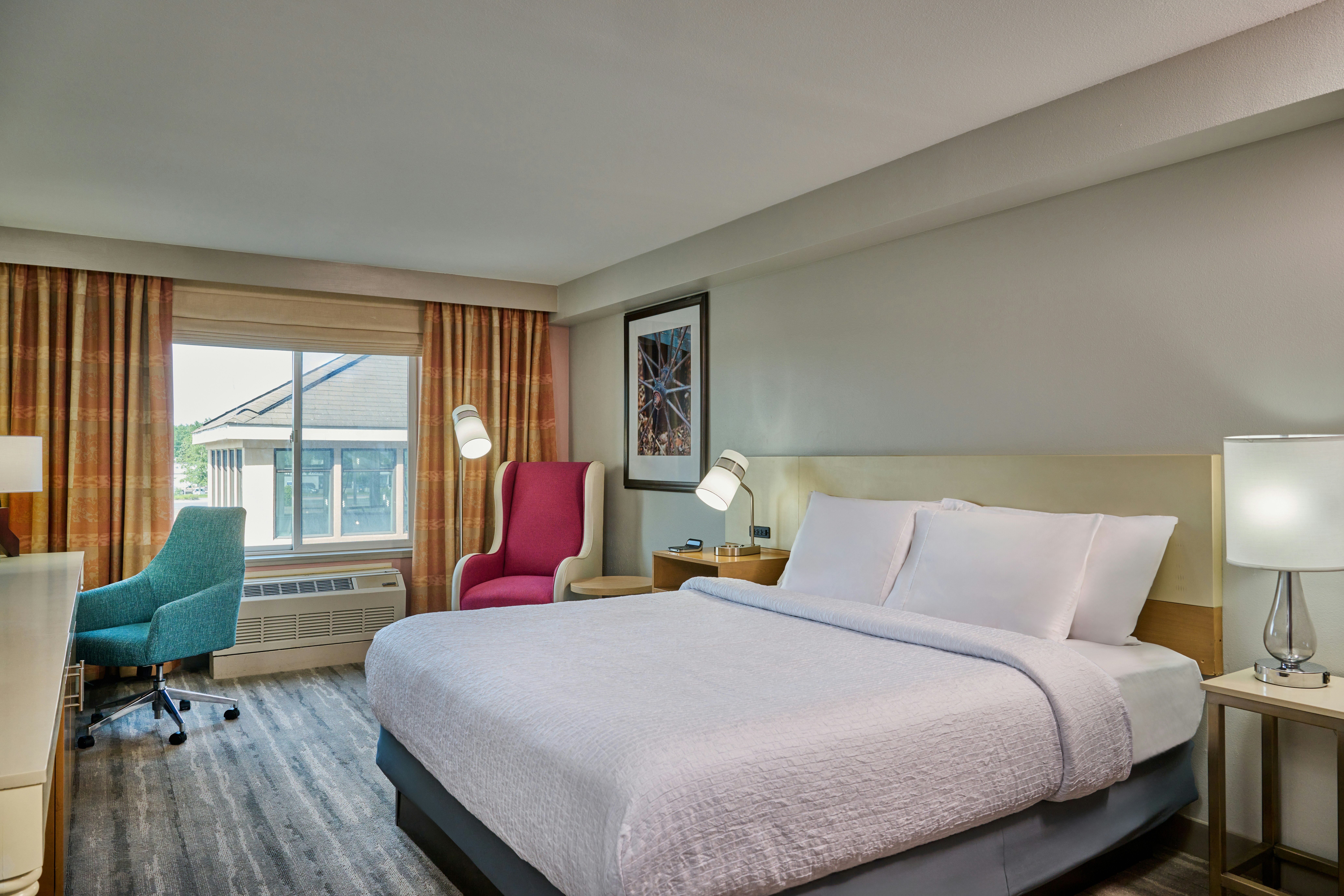 ROOM, KING BED, MOUNTAIN VIEW