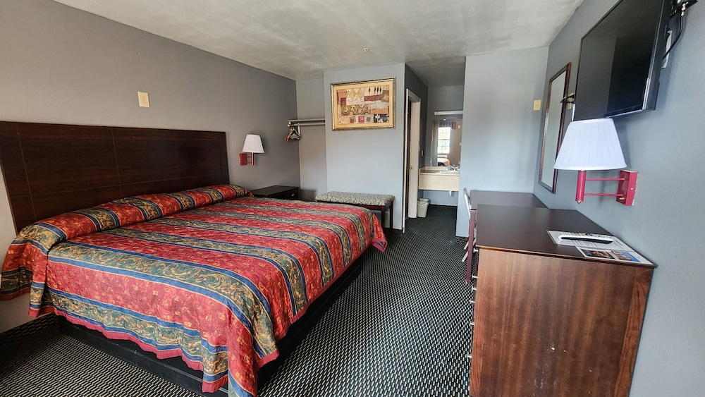 Benbrook Inn & Suites by Fort Worth I-20 11/34