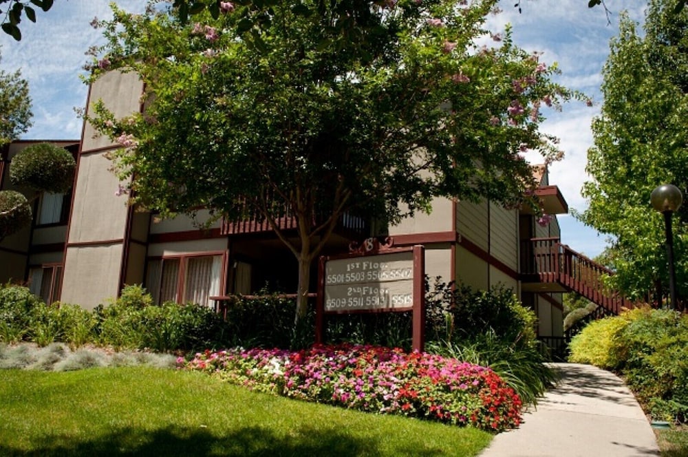 GetAways at San Diego Country Estates 5/50