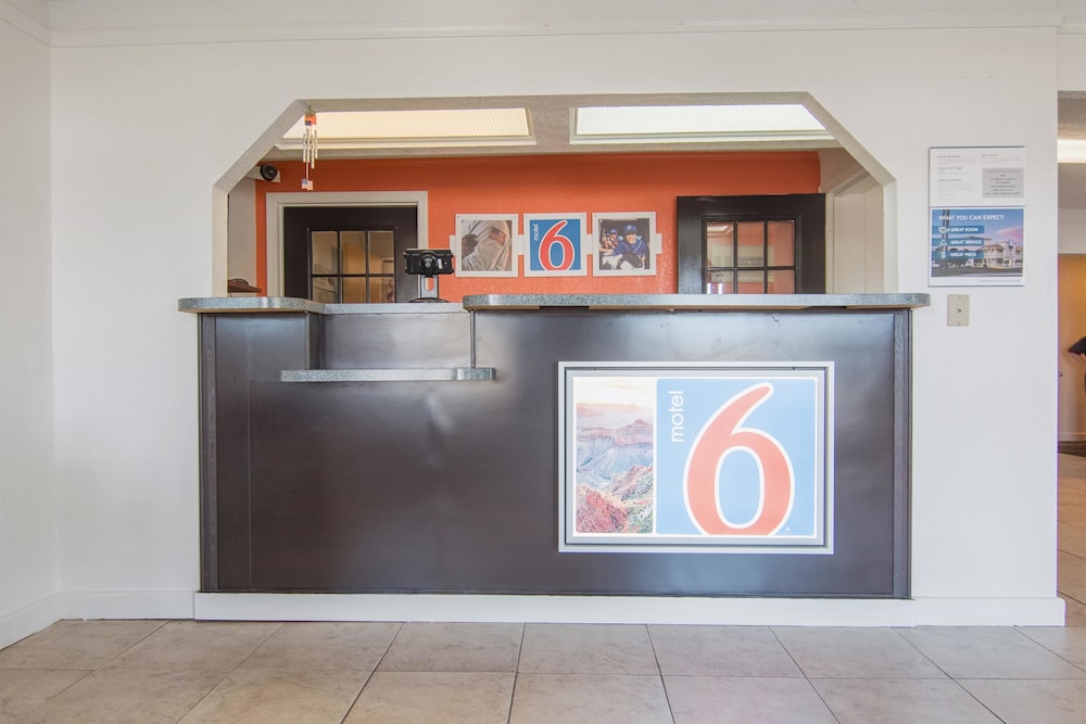 Lobby at Motel6 Hope, AR, HOPE - AR
