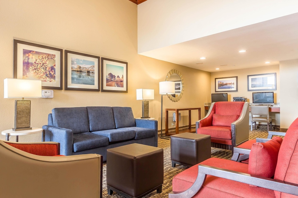 Comfort Inn & Suites Rocklin - Roseville 38/55