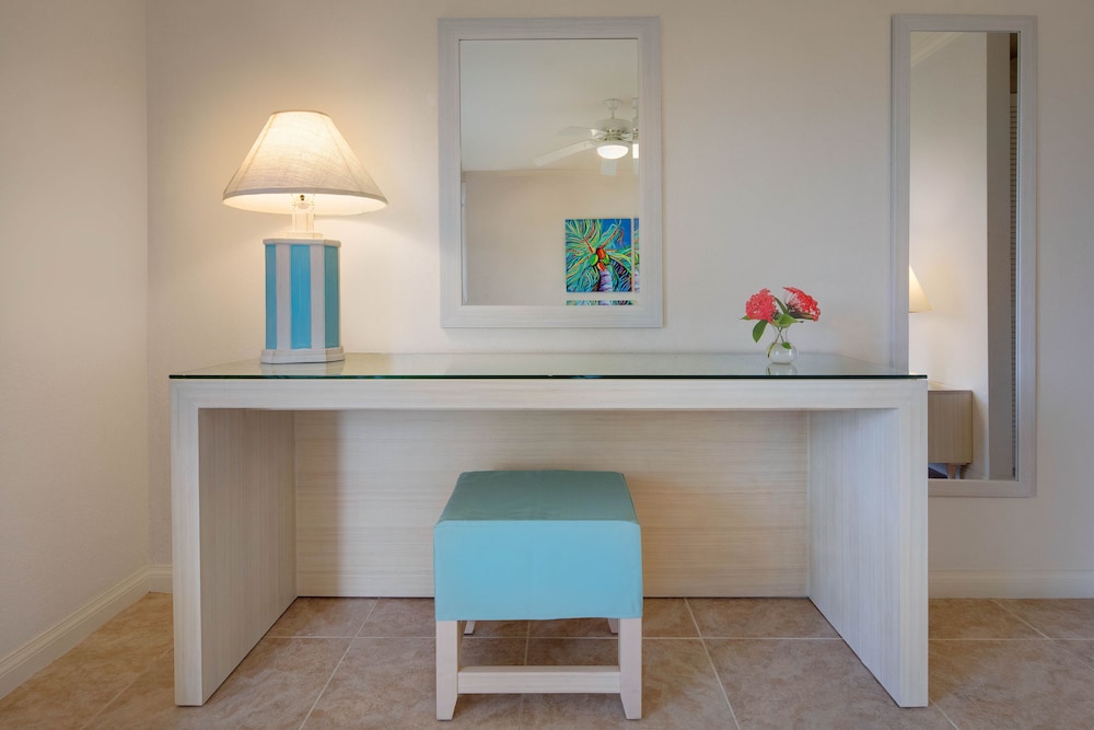 Lobby at Beach View Hotel, Paynes Bay