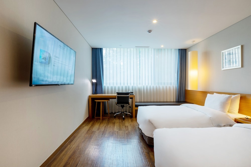 Mate Hotel Paju 7/78