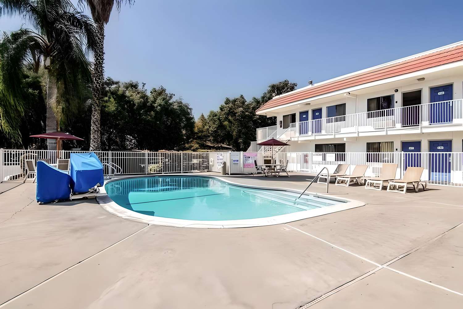 Motel6 Modesto, CA 12/13