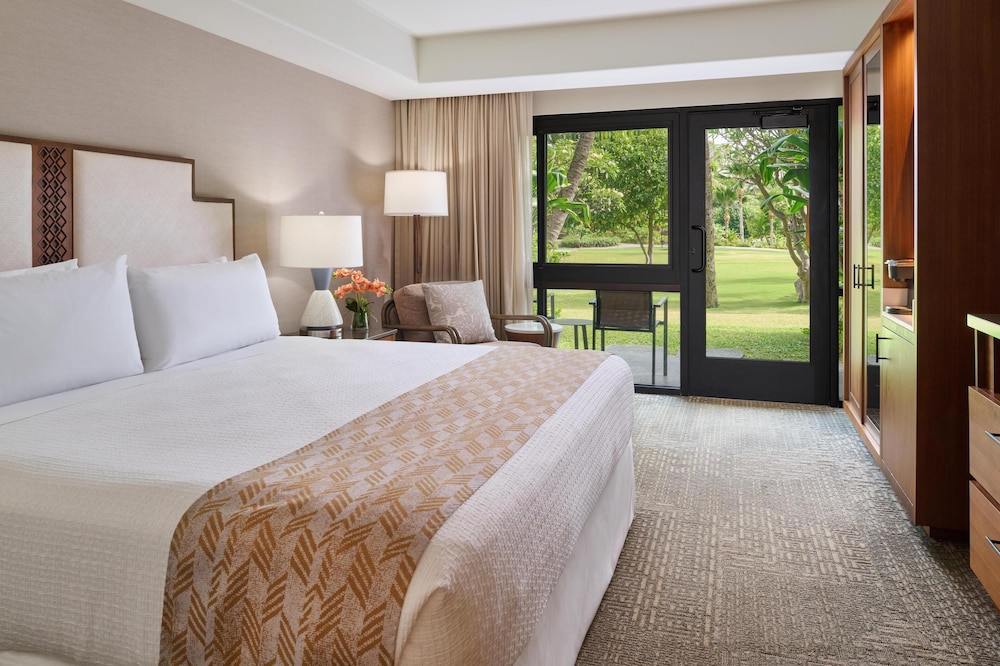 OUTRIGGER Kaanapali Beach Resort 11/50