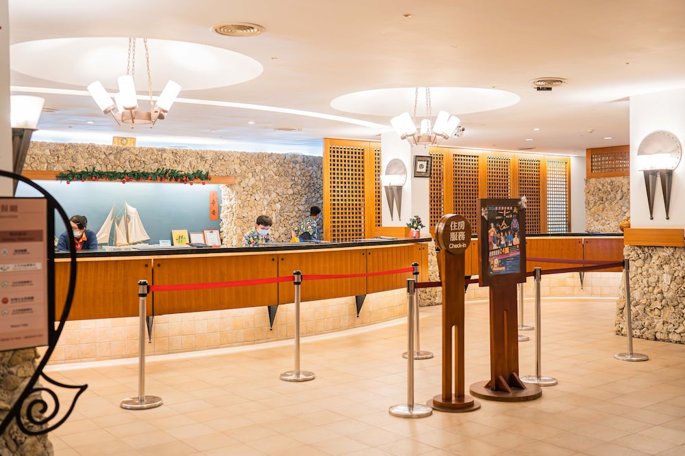Yoho Beach Resort 12/76