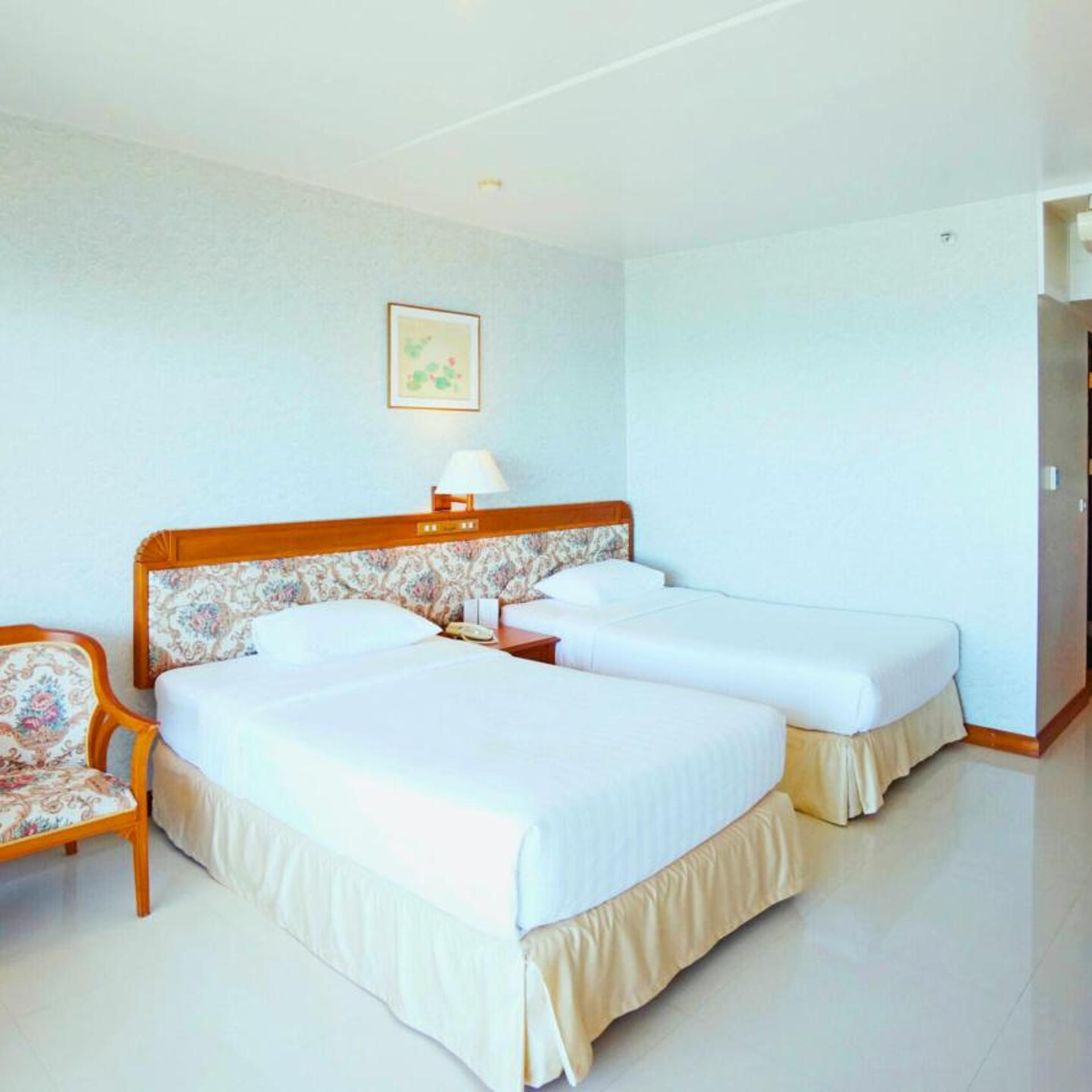 Deluxe, Ocean View, Tower Wing, High Floor