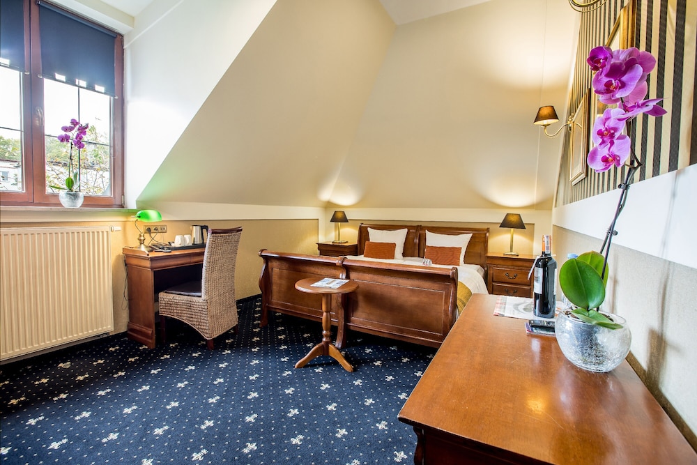 Hotel Diament Bella Notte Katowice Chorzow 50/72
