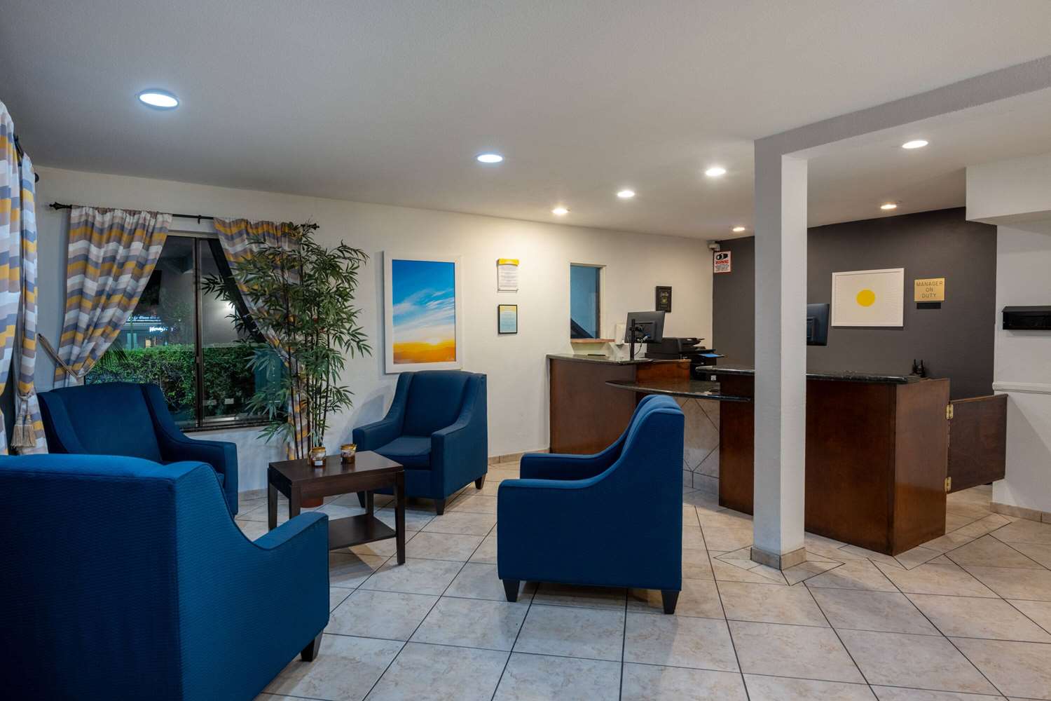 Days Inn By Wyndham Encinitas Moonlight Beach 10/46