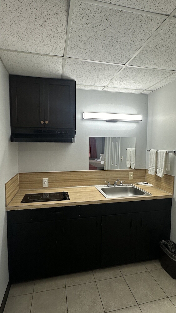 Motel6 Winnie Tx 48/66