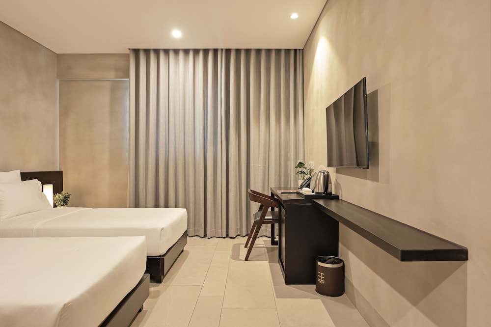 Triple E Hotel Metro Ben Thanh 24/50