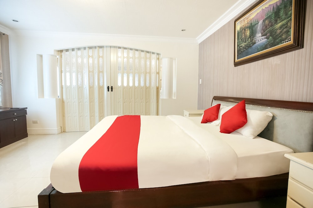 OYO 252 Hotel Euroasia 9/50