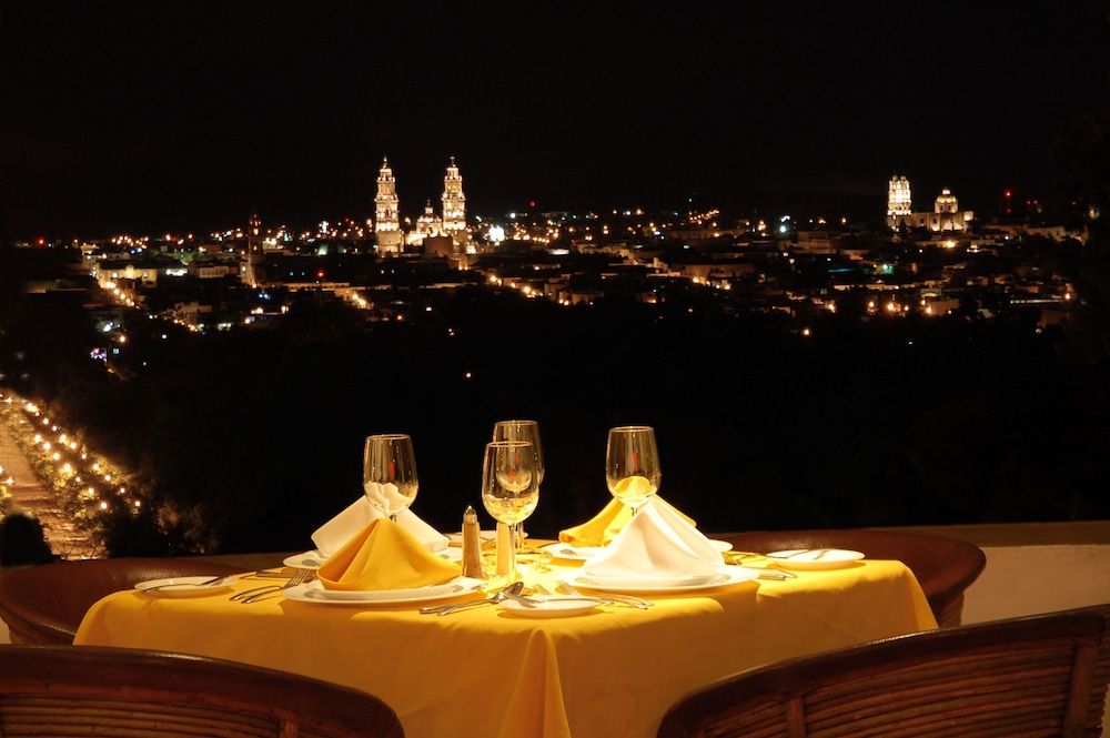Villa San Jose Hotel And Suites 19/50