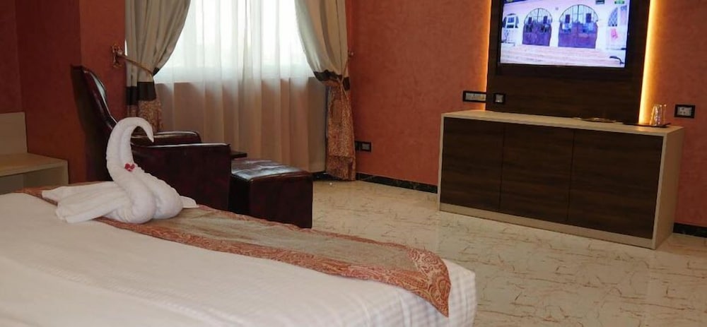 Sonia Hotel 16/32