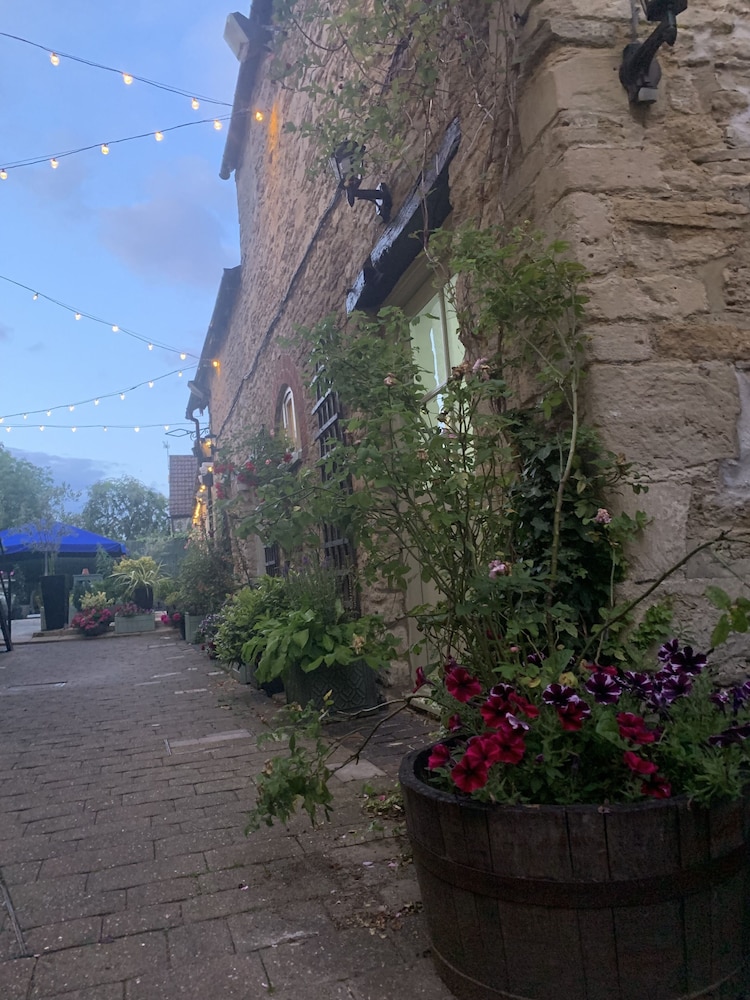 The Ormond at Tetbury 41/49