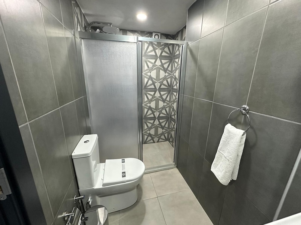 Monezza Hotel - Maltepe 31/33