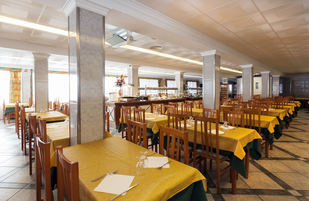 Hotel Riutort 23/28