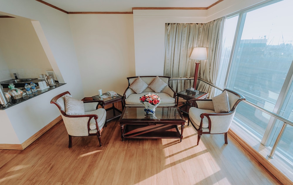 THE PENINSULA CHITTAGONG 44/60