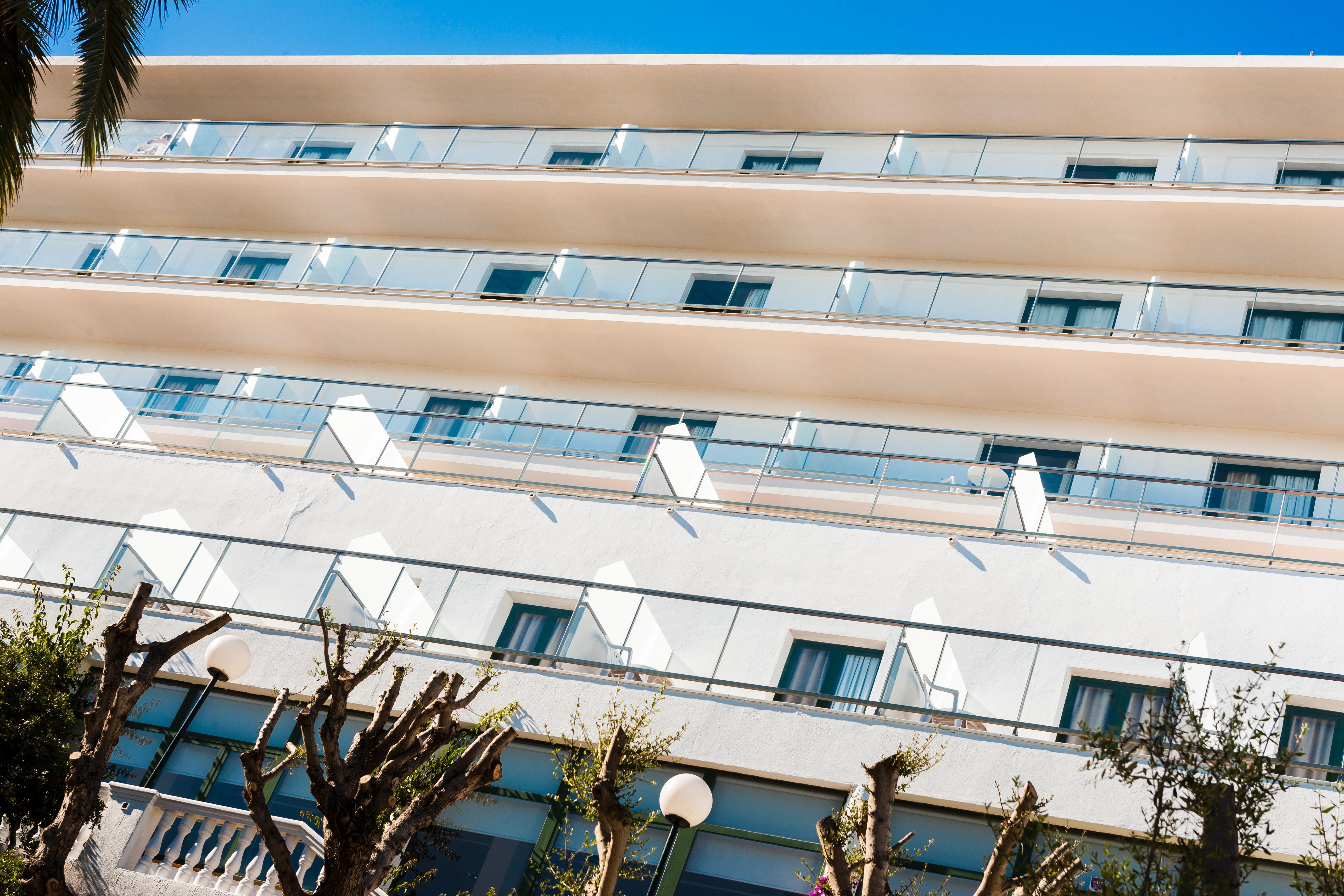 Globales Calan Blanes Ex Hi Calan Blanes Beach 1/36