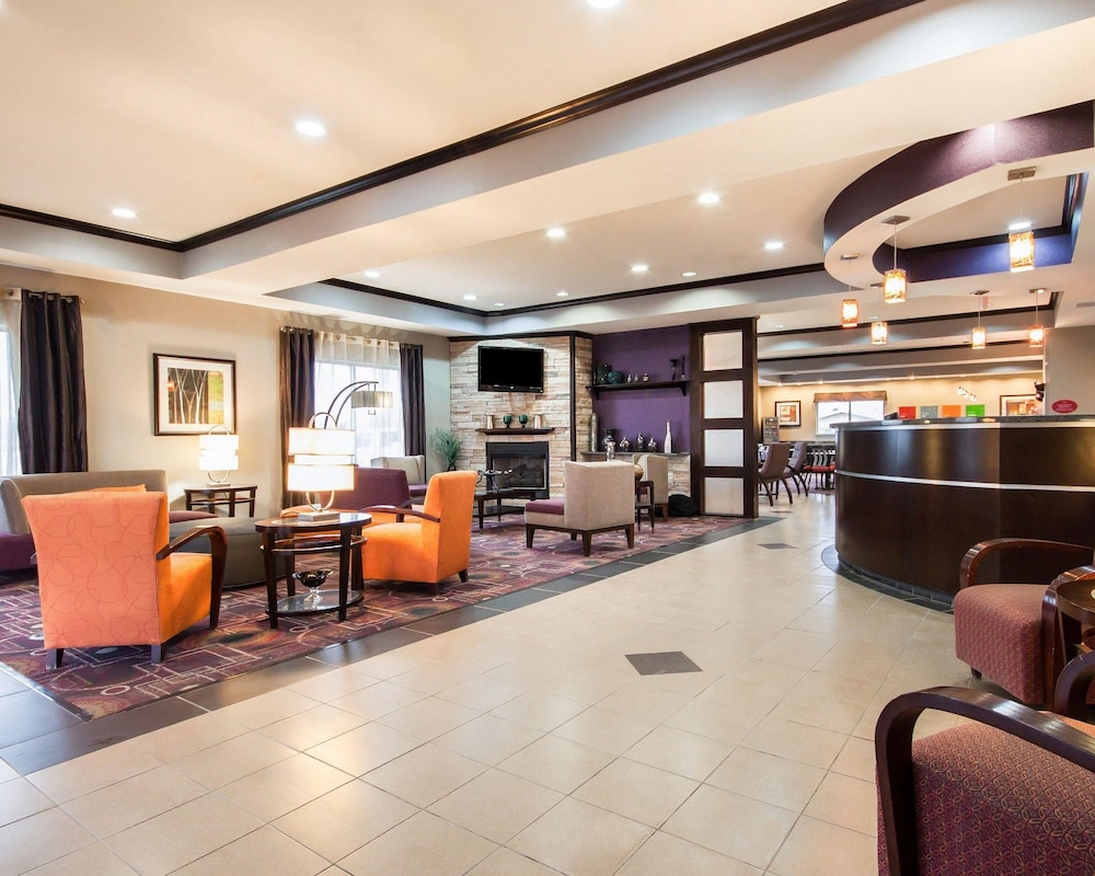 Comfort Suites Pecos 32/42
