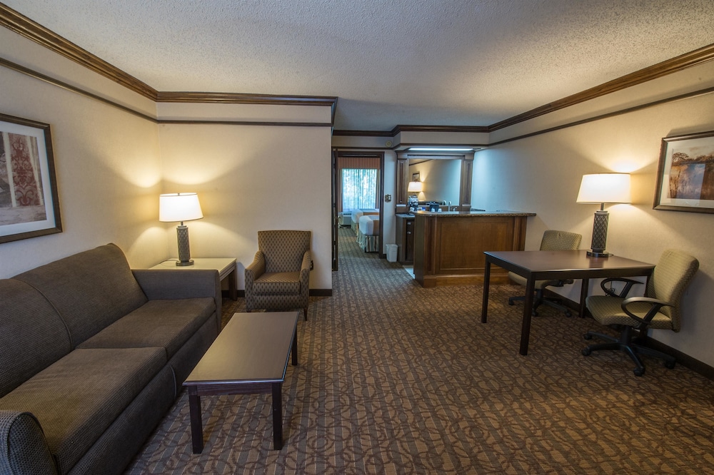 Best Western Inn of the Ozarks 13/32