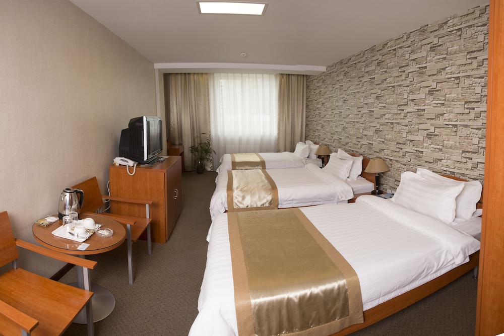 Springs Hotel 24/83