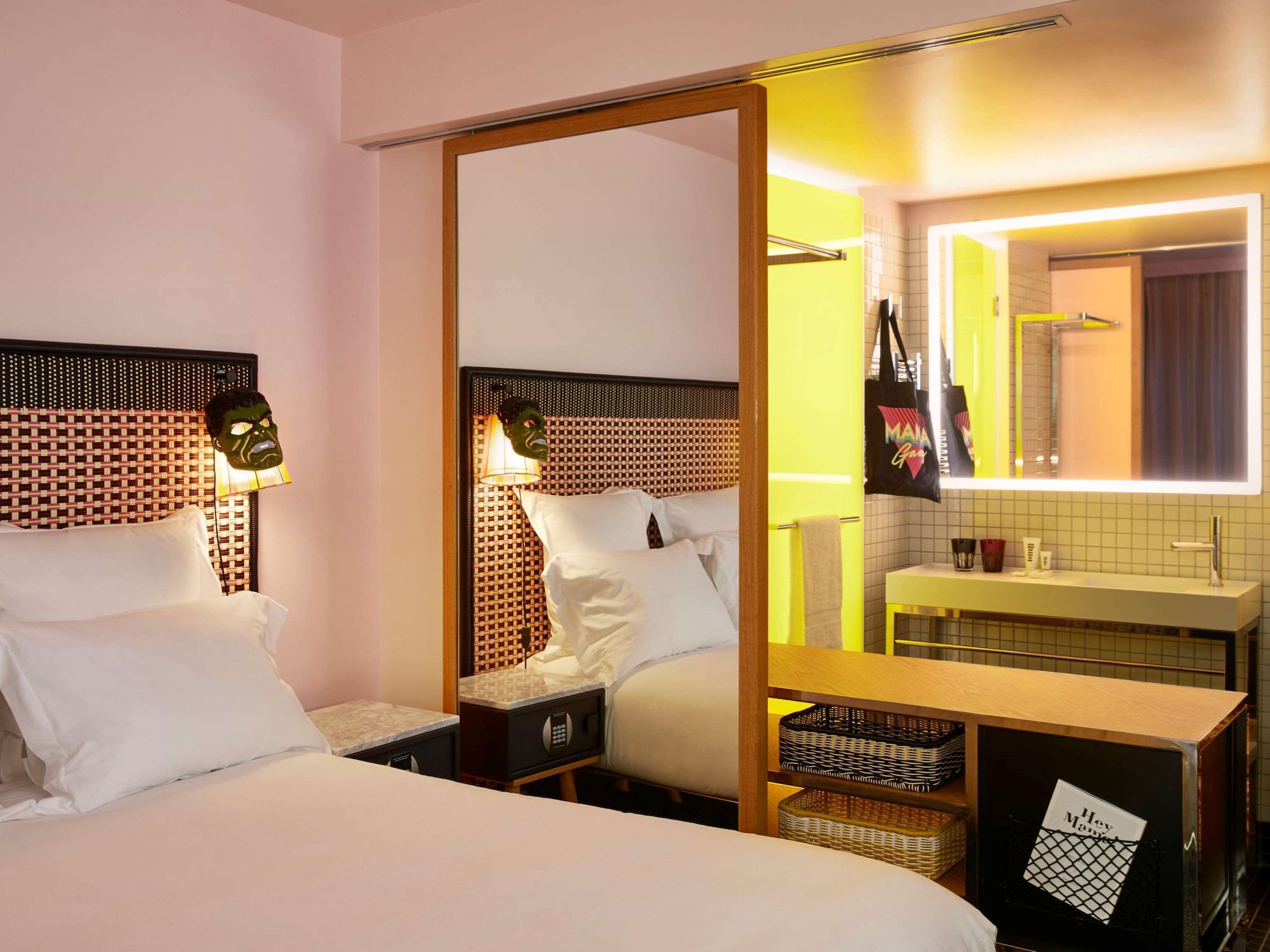 MAMA, MEDIUM, DOUBLE BED