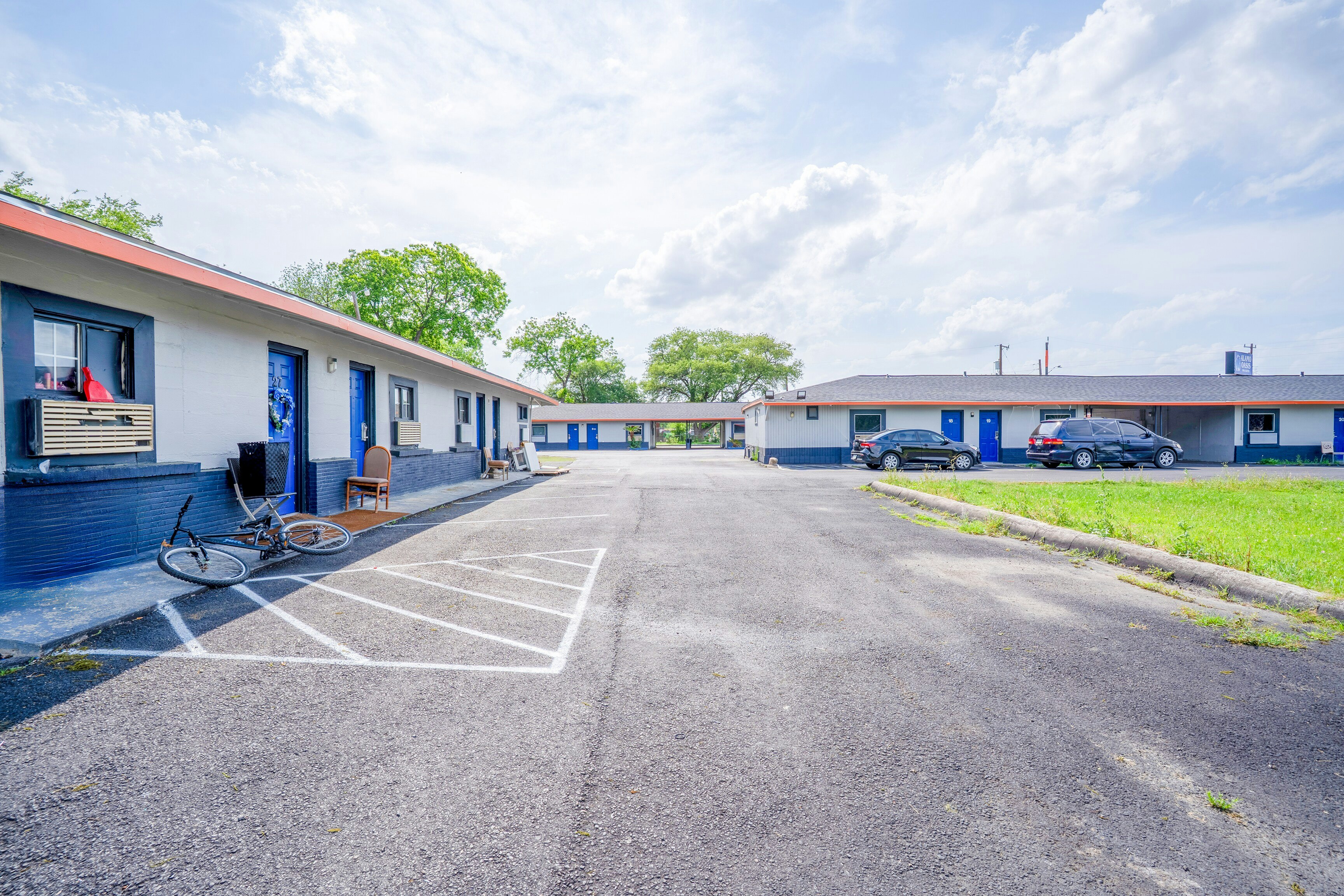 Alamo Oasis Inn and Suites By OYO San Antonio 26/53