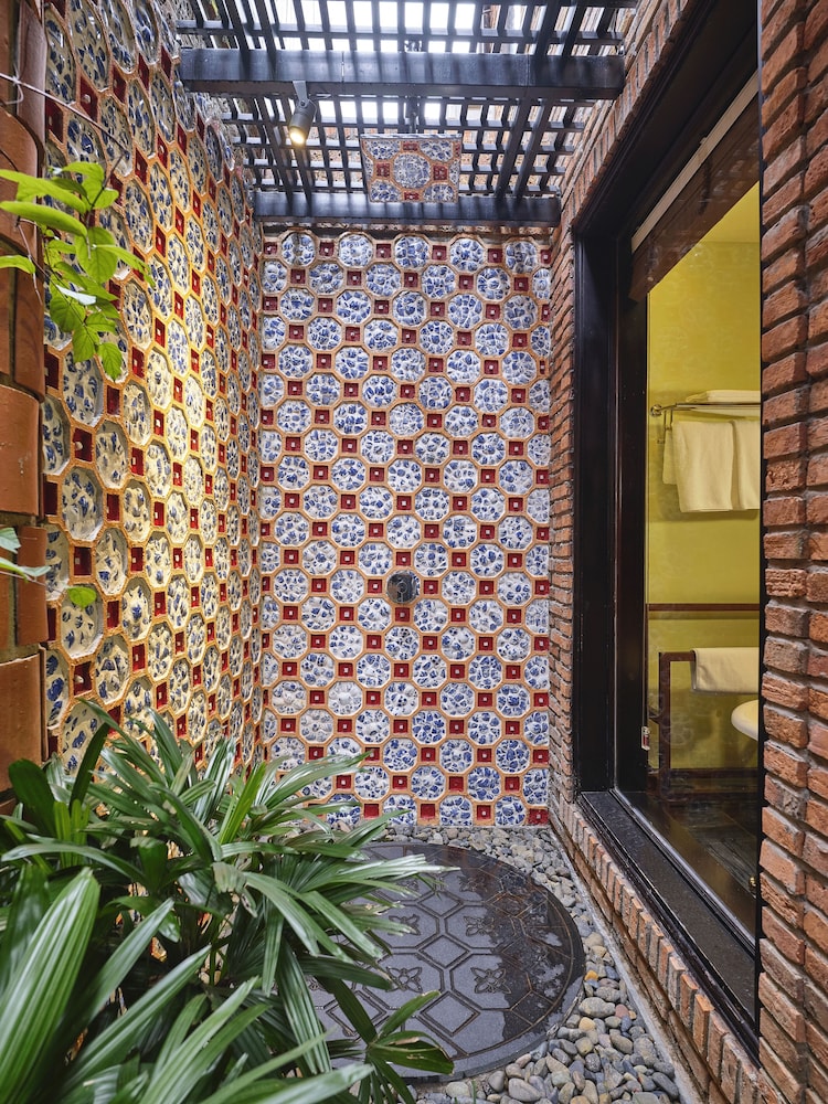 Ancient Hue Garden Houses 24/50