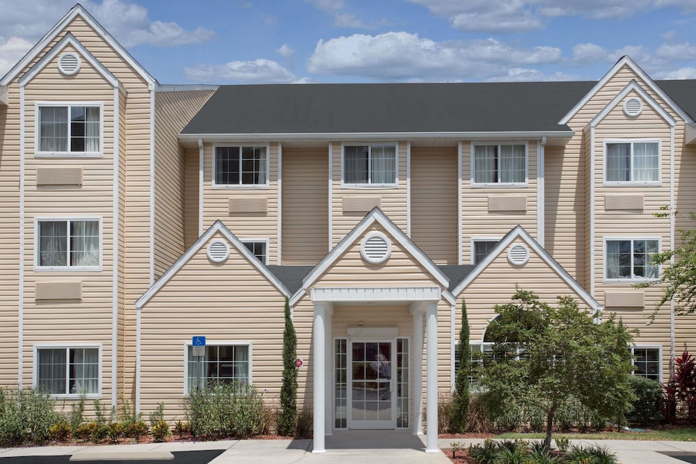 Microtel Inn & Suites by Wyndham Leesburg/Mt Dora 1/38