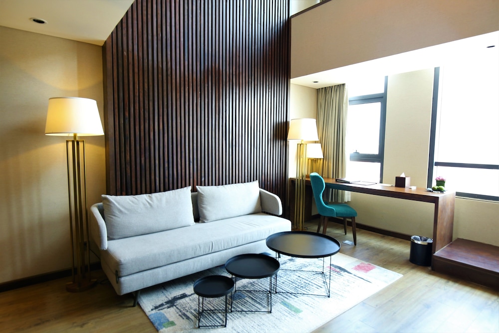New Orient Hotel Danang 37/70