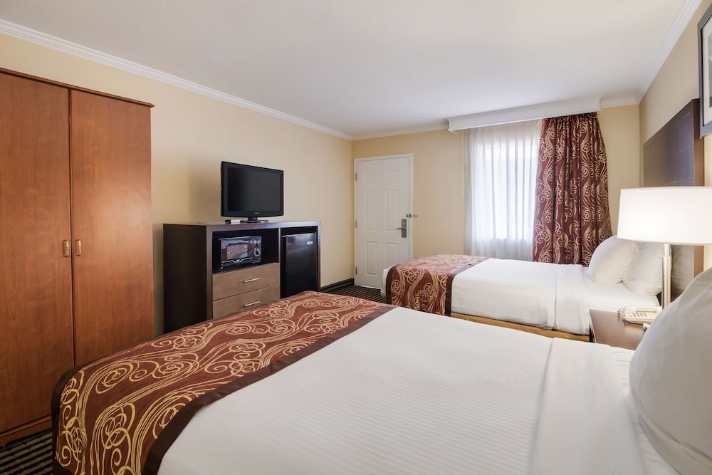 Best Western Mckenzie 13/34
