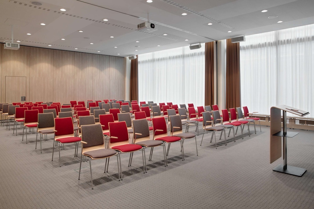 Intercity Hotel Frankfurt Hauptbahnhof Sud 46/48