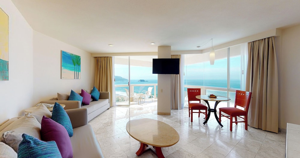 Park Royal Beach Ixtapa All Inclusive 52/69