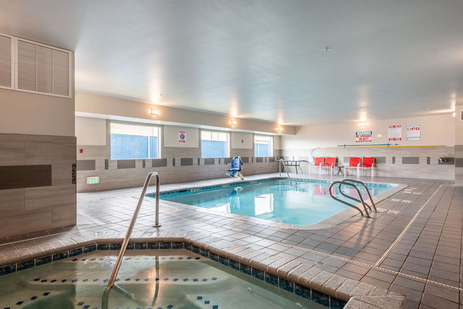 swimming pool spa