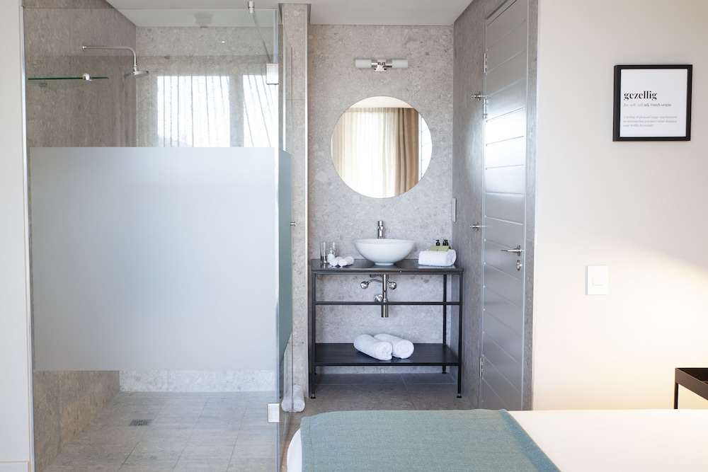 Zest Boutique Hotel 49/49