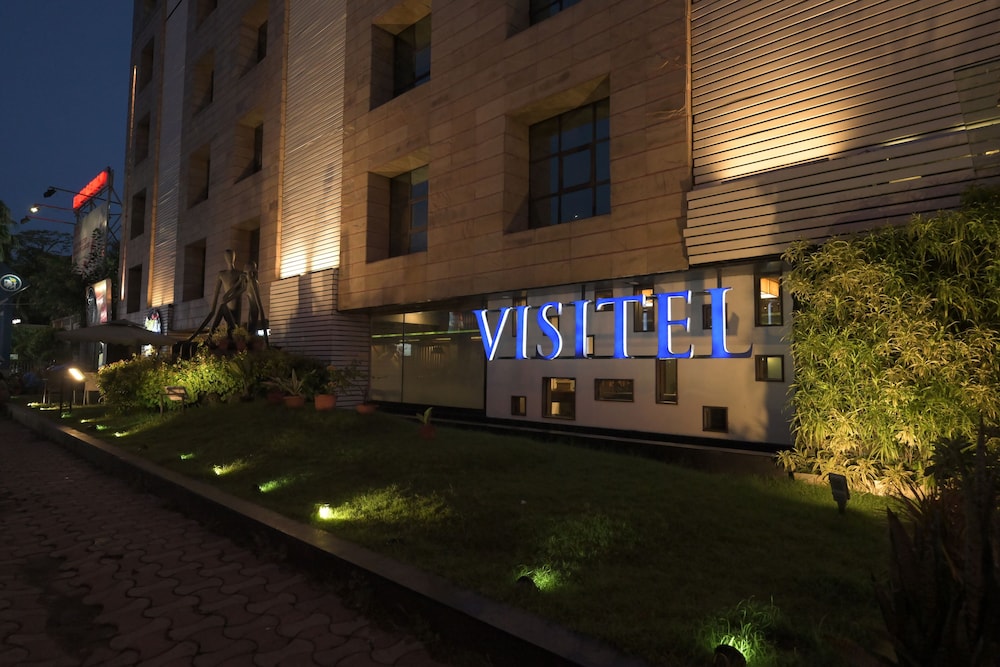 Visitel -A Boutique Hotel. 57/58