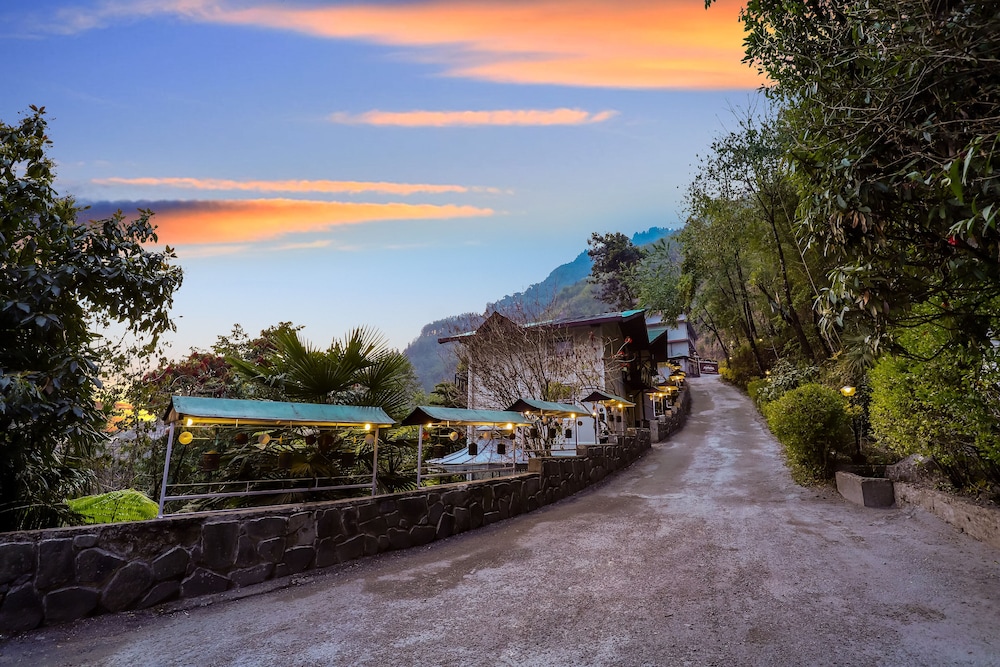 Summit Norling Resort Spa 60/62