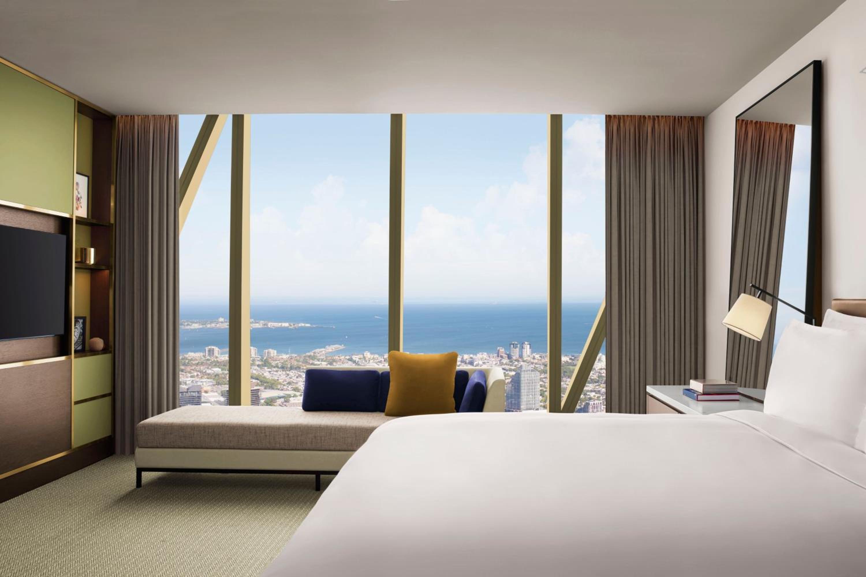 The Ritz-Carlton Melbourne 10/50