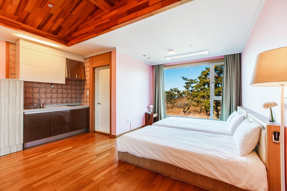 Standard, 1 Double and 1 Single Bed, Harmony Resort 2/6