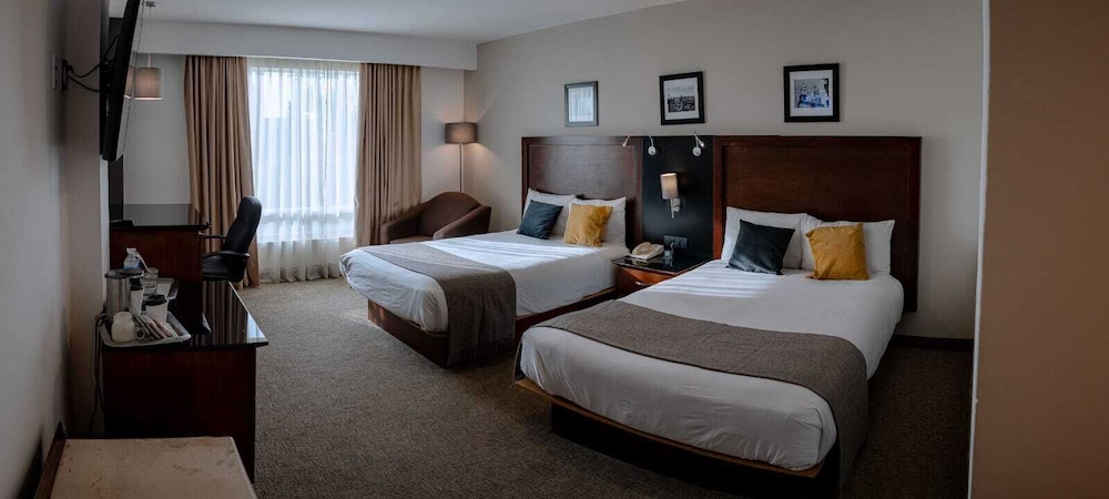 غرفة بريميوم بسريرين مزدوجين، Sheraton Leon 5/10
