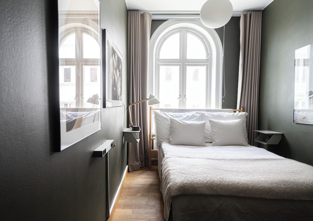 BASIC, DOUBLE BED