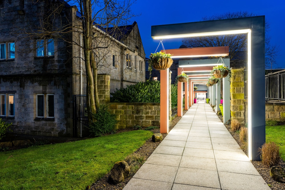 Weetwood Hall 7/64